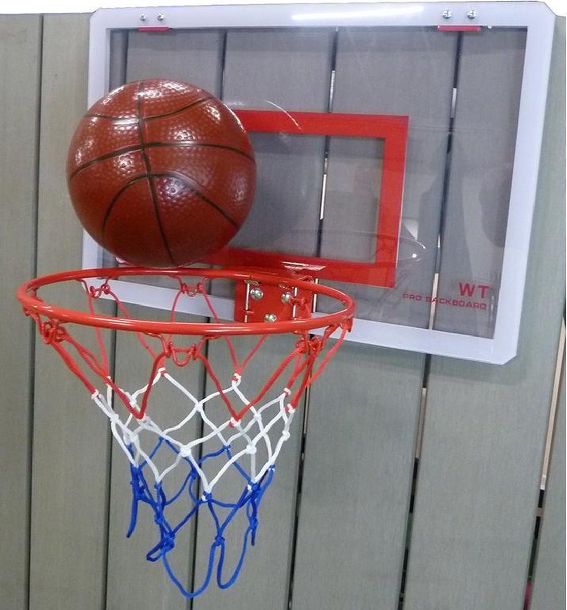 กระดานบาสเก็ตบอลที่ดีที่สุดสำหรับผนังห้องนอนหรือชั้นใต้ดิน: Basket Head