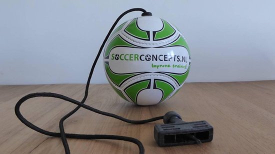 Beste solo oefening: SoccerConcepts voetbal aan koord